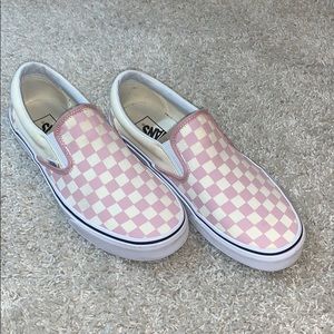 zephyr pink checkered vans